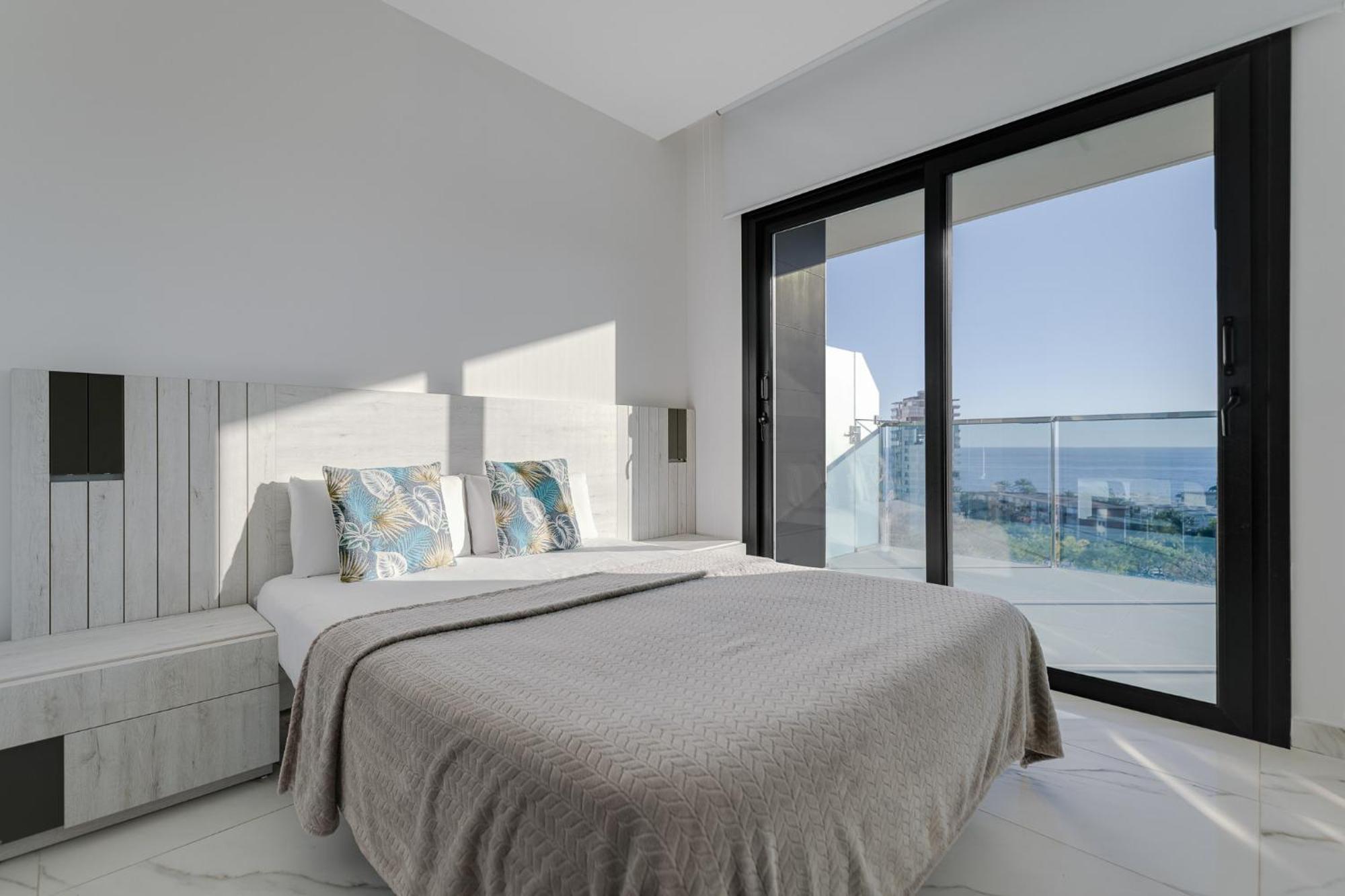 Sunset Drive 128 Luxury Retreat By Car Apartment